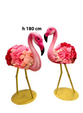 фото декоративного Розового Фламинго в цветах в стиле Алиса в Москве напрокат